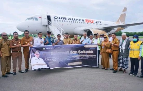 Pesawat Airbus A320-200 Milik Maskapai Super Air Jet Resmi Beroperasi di Baubau