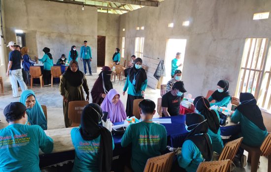 PT GKP bersama UPTD Puskesmas Lampeapi Lakukan Pemeriksaan Kesehatan Gratis