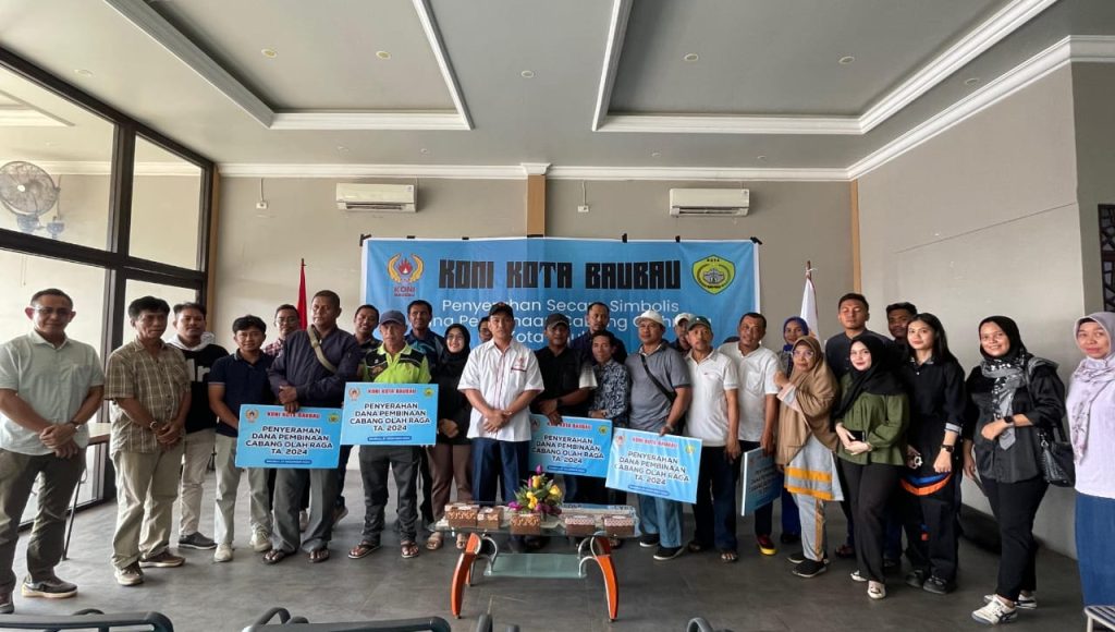 Dorong Prestasi Atlet, KONI Baubau Salurkan Dana Pembinaan