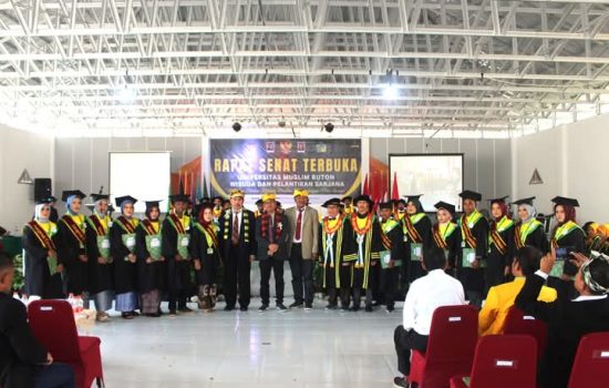 UMU Buton Sukses Gelar Prosesi Wisuda Kedua 81 Alumni Tahun 2024