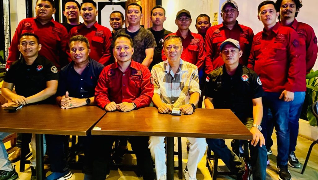 Komisi II DPRD Sultra "Ngopi Rental" saat Reses Bersama Pengurus Asosiasi Rental Mobil di Baubau