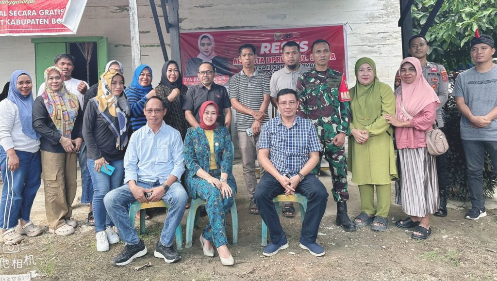 Tia Roysman Sekertaris Komisi II DPRD Sultra Reses dengan Menyasar Desa Lampeantani dan Rarowatu. Bombana