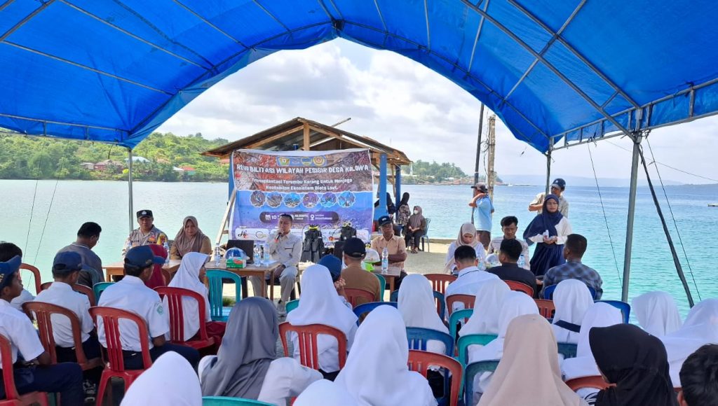 IPPMK Kendari Kolaborasi Bersama Karang Taruna Gelar Rehabilitasi Kawasan Desa Pesisir Kolowa