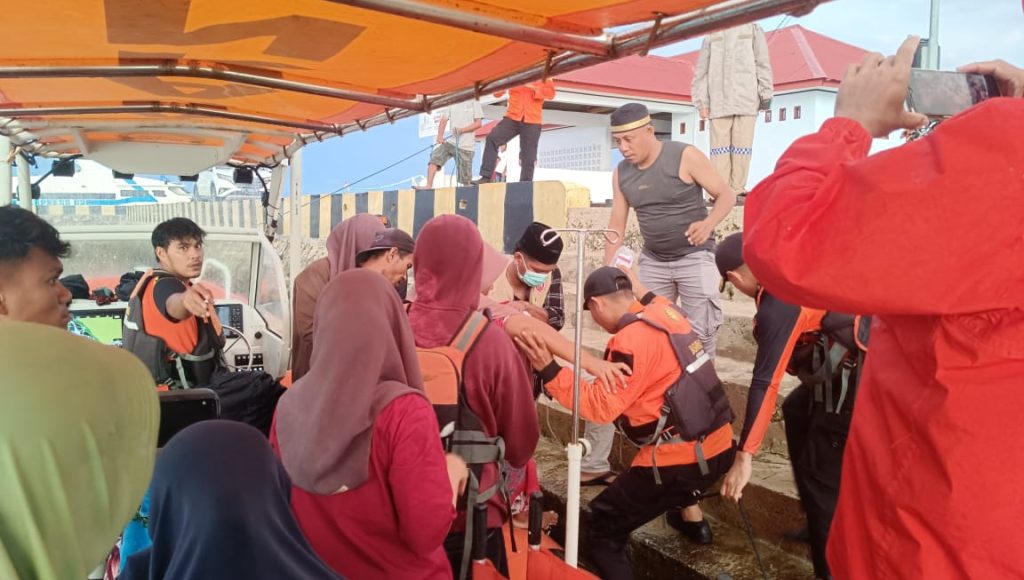 Longboat Bocor di Perairan Kaledupa, 14 Penumpang Selamat