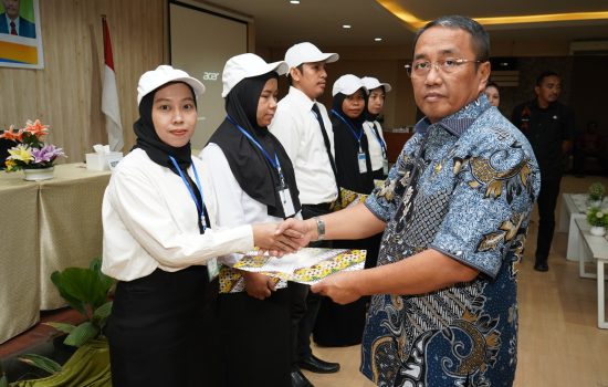 Tutup Orientasi PPPK Pemkab Buton, Ini Pesan Kepala BPSDM Sultra