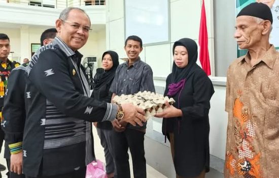 Pemkot Baubau Salurkan Bansos Sembako pada 425 Penerima Manfaat