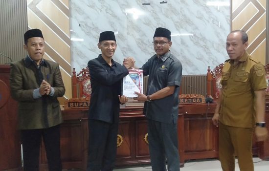 Rapat Paripurna: DPRD Wakatobi Terima LKPJ Bupati Tahun 2024
