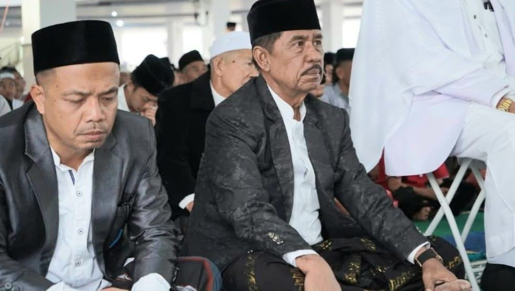 Idul Fitri Penuh Makna, Bupati dan Wakil Bupati Kolaka Utara Sapa Warga di Dua Lokasi Berbeda