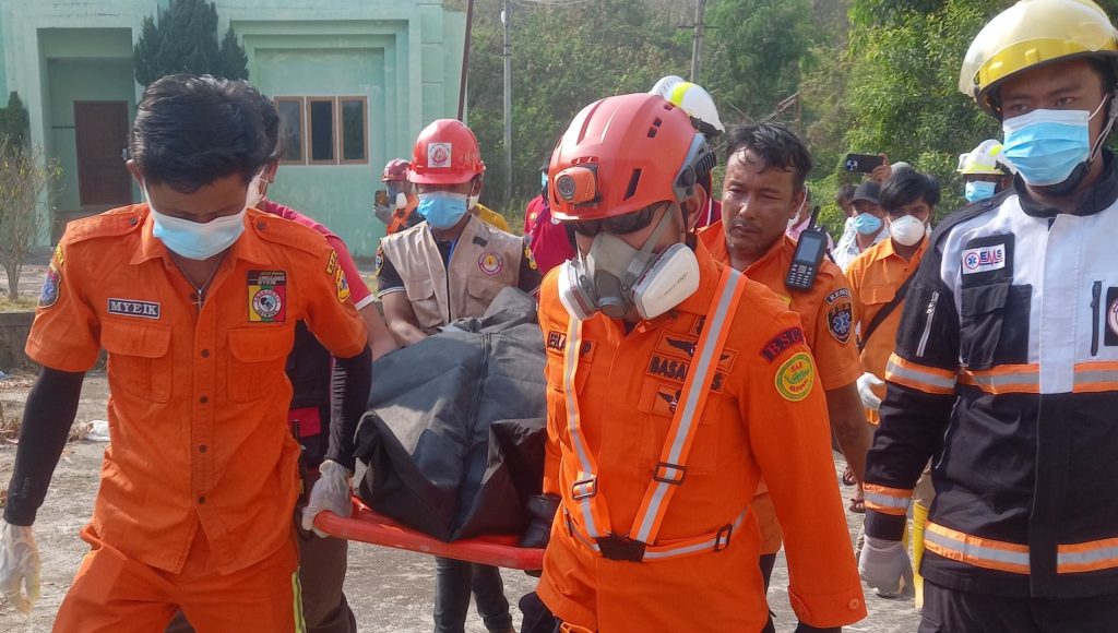 Tim USAR Berhasil Temukan Korban di Runtuhan Bangunan Jade Hotel Myanmar