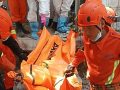 Tim INASAR kembali Temukan Korban di Reruntuhan Perumahan PNS Myanmar