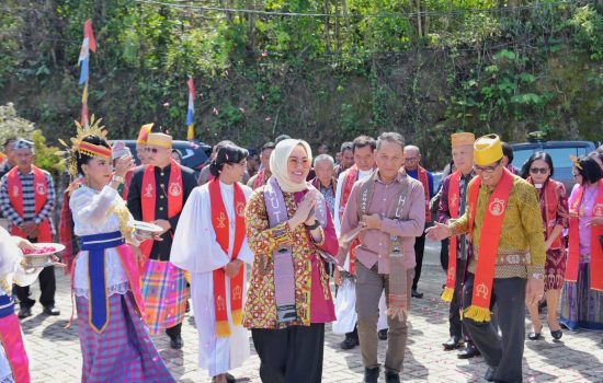 Resmikan Gereja Jemaat Mepokoaso Punggolaka, Ini Pesan Wali Kota Kendari