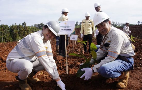Peringati Hari Bumi 2025, PT GKP Lakukan Penanaman Pohon