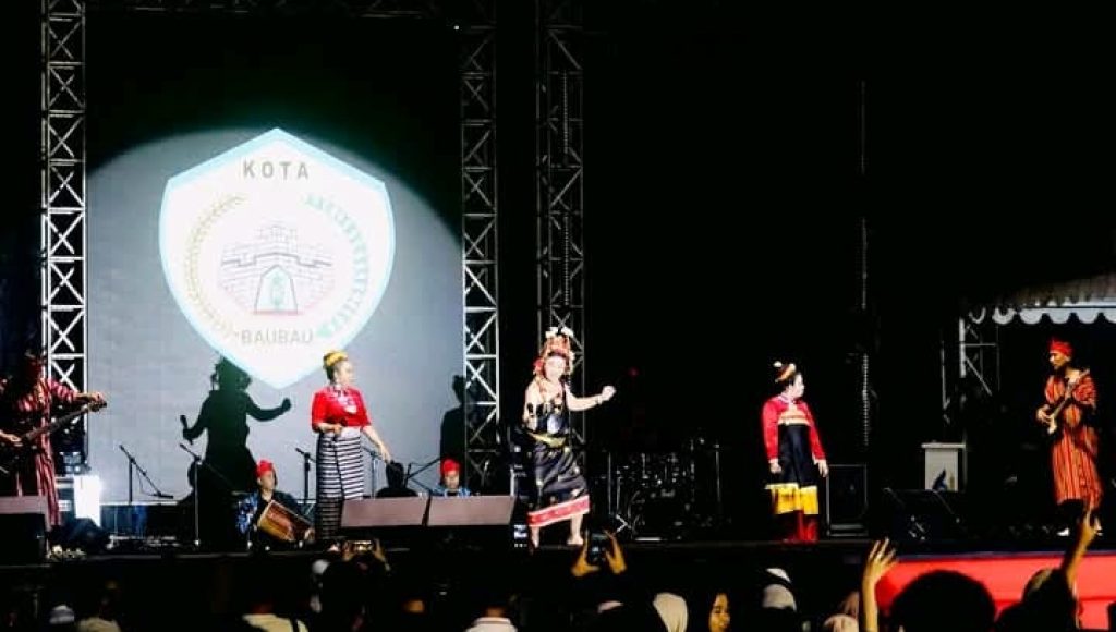 Baubau Gemparkan Panggung Harmoni Sultra di Kolaka