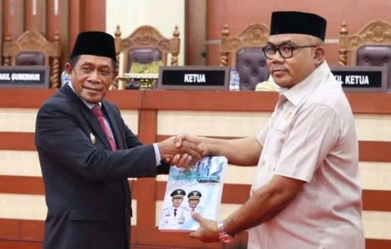 Wagub Sultra Serahkan RPJMD 2025&ndash;2029, Siap Hadapi Tantangan Pembangunan Kedepan