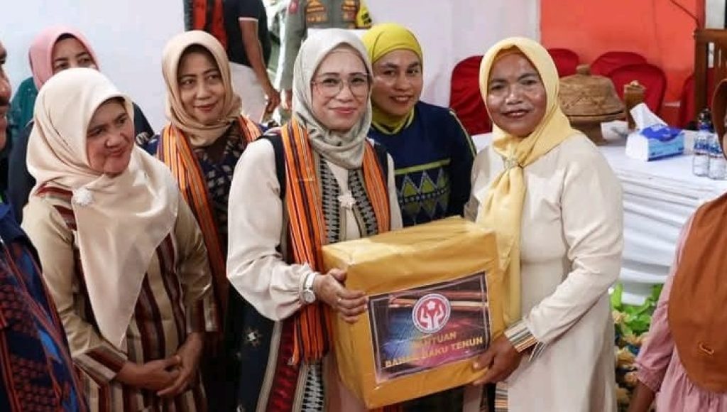 Arinta Sumangerukka: Tenun Masalili Bukan Sekadar Kain tapi Napas Hidup Para Perajin