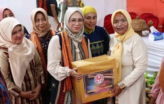 Arinta Sumangerukka: Tenun Masalili Bukan Sekadar Kain tapi Napas Hidup Para Perajin