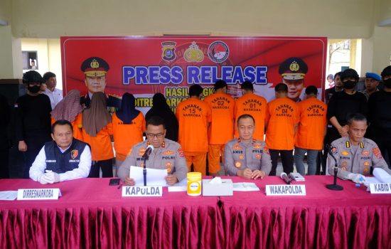 Polda Sultra Ungkap Dua Jaringan Narkoba Besar Lintas Provinsi dan Internasional