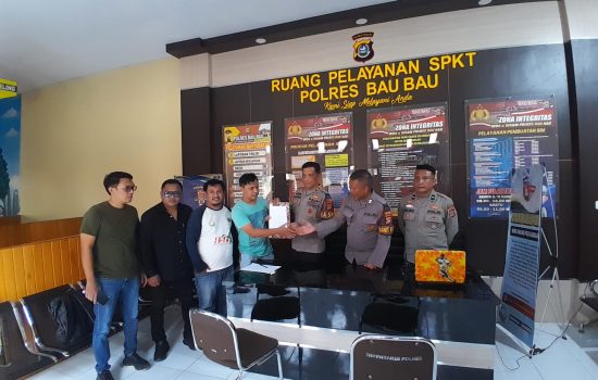 Sejumlah Jurnalis Laporkan Postingan Facebook Oknum Anggota DPRD Baubau