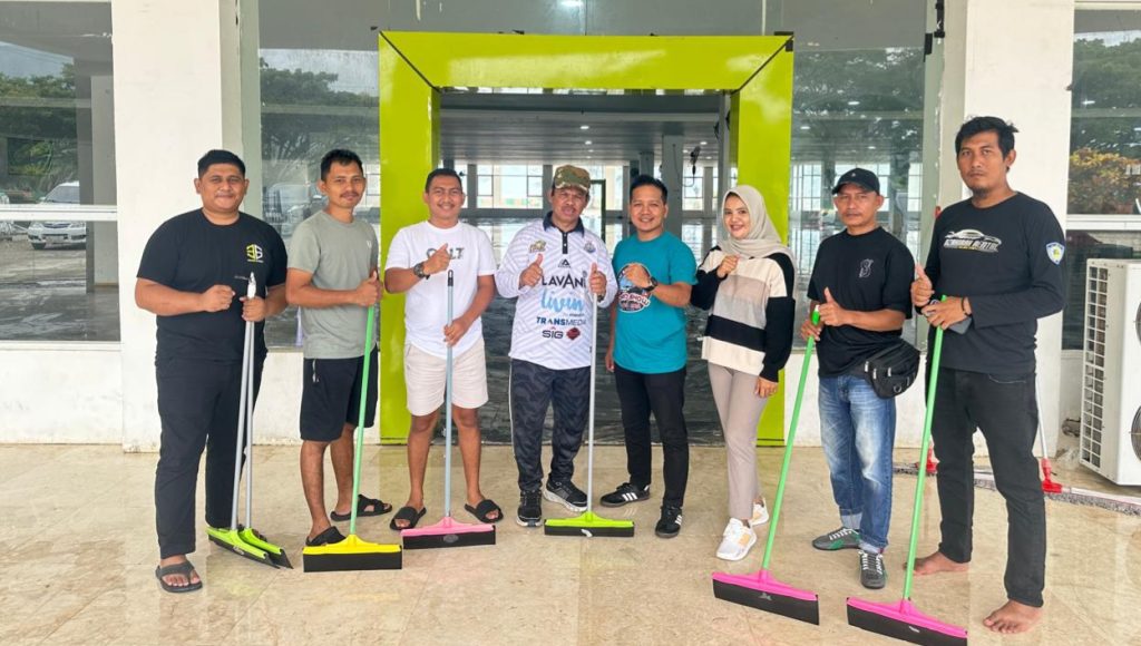 Asosiasi Rental Mobil Sultra Gelar Ngopi Rental dan Aksi Sosial di Kolaka Utara