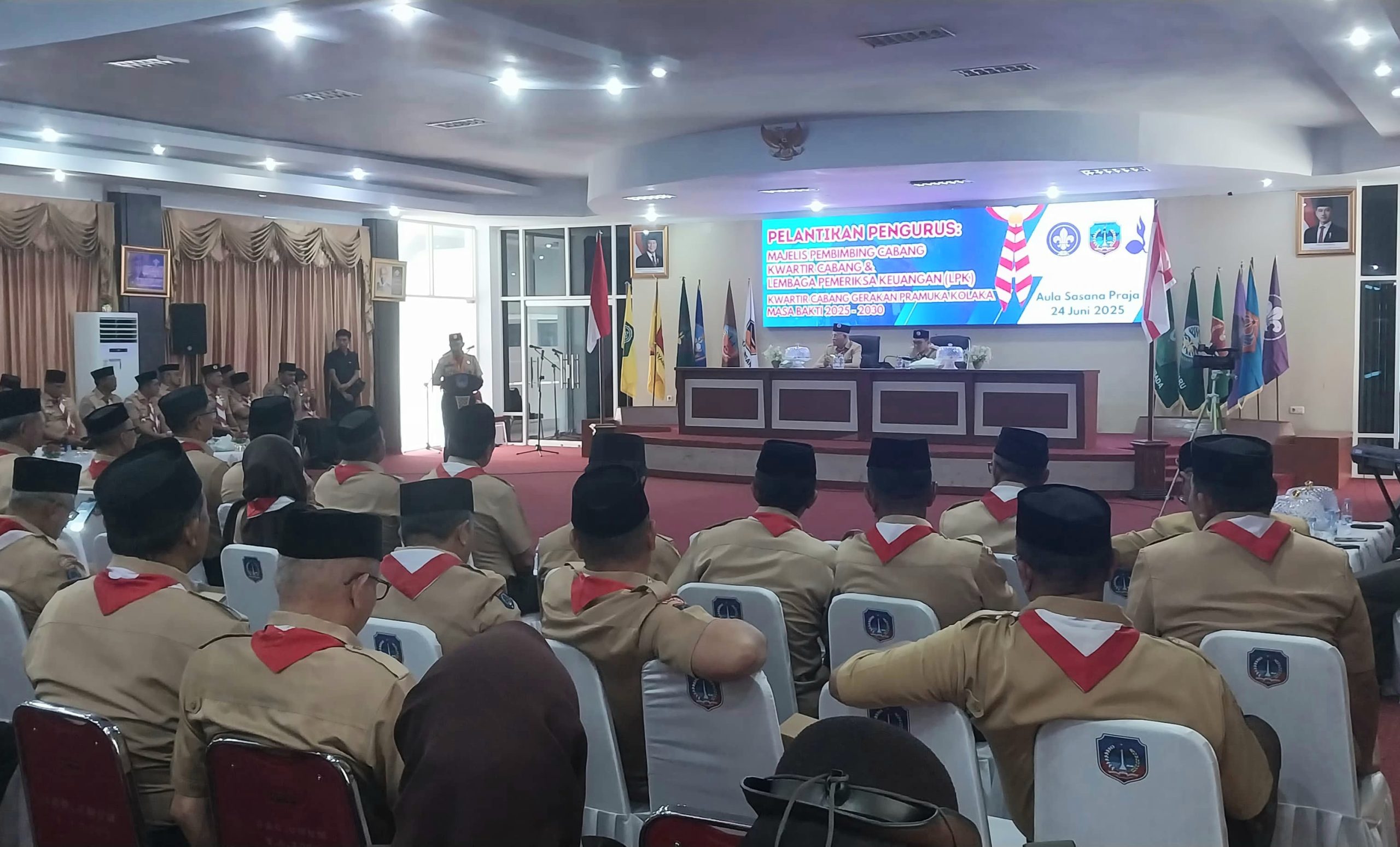 Kwarda Asrun Lio Resmi Lantik Pengurus Kwarcab, Mabicab dan LPK Kabupaten Kolaka