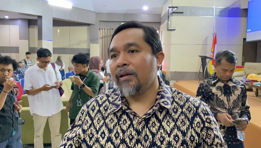 Ketum AMSI Berikan Kuliah Umum di UHO, Ungkap Tantangan Jurnalisme di Era Kecerdasan Buatan
