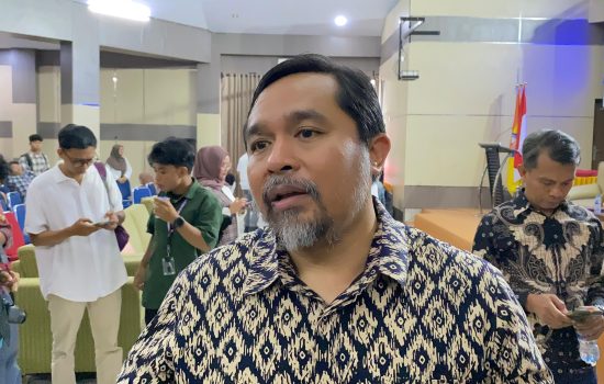 Ketum AMSI Berikan Kuliah Umum di UHO, Ungkap Tantangan Jurnalisme di Era Kecerdasan Buatan