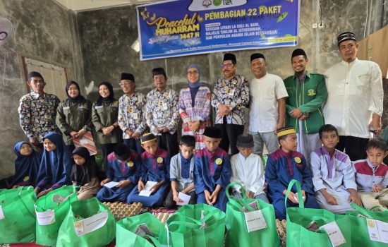 Kolaborasi dengan Pemkot, Baznas Baubau Salurkan Santunan pada Anak Yatim