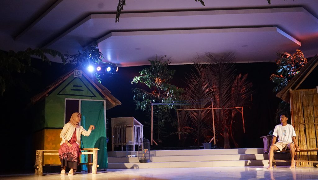 Dilema Realita Pinggiran: Analisis Intrinsik dan Ekstrinsik “Malam Jahanam oleh Gedung Teater FIB