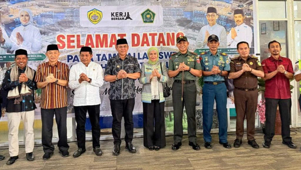 Antusiasme Penyambutan Jemaah Haji Asal Kota Baubau di Bandara Betoambari