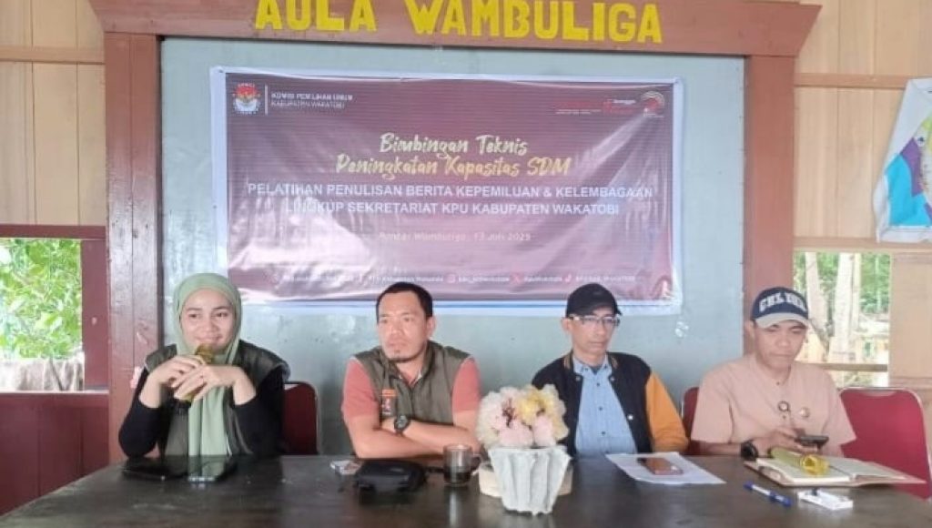 Dorong SDM Humas, KPU Wakatobi Gandeng PWI Gelar Pelatihan Berita