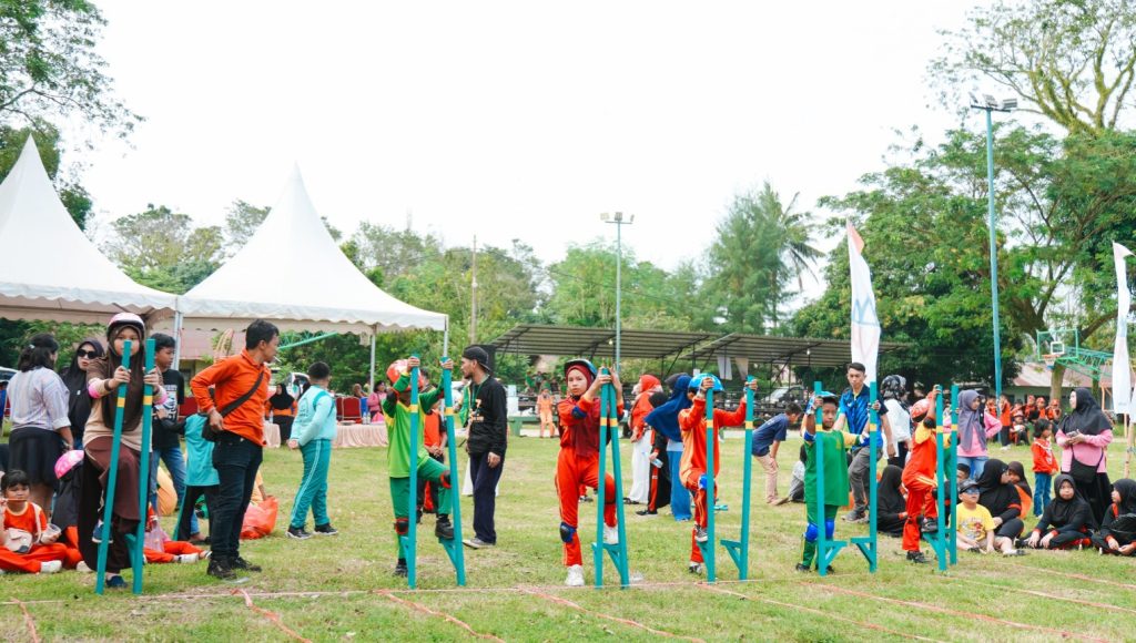 Antam Kolaka Lestarikan Budaya Lokal Melalui Fun Games Tradisional