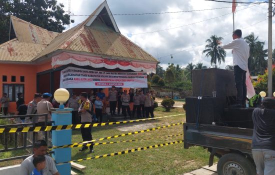 Diduga Selewengkan Dana Desa dan ADD 504 Juta Rupiah, Warga Anawua Segel Kantor Desa