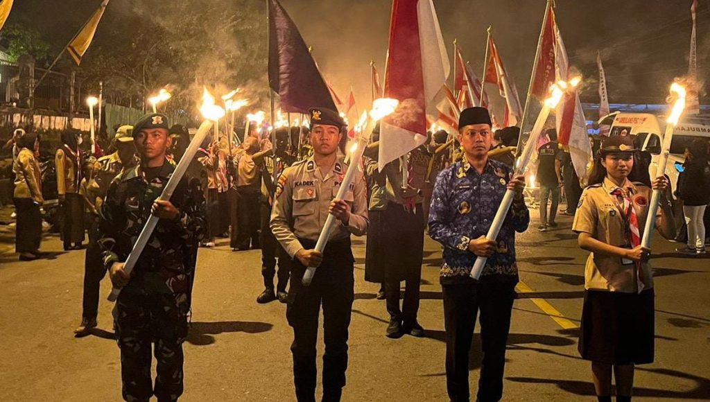 Malam Taptu dan Pawai Obor Semarakkan HUT ke-80 RI di Baubau