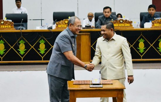 Pemkot dan DPRD Baubau Resmi Sahkan Perda KTR dan Pencegahan Permukiman Kumuh