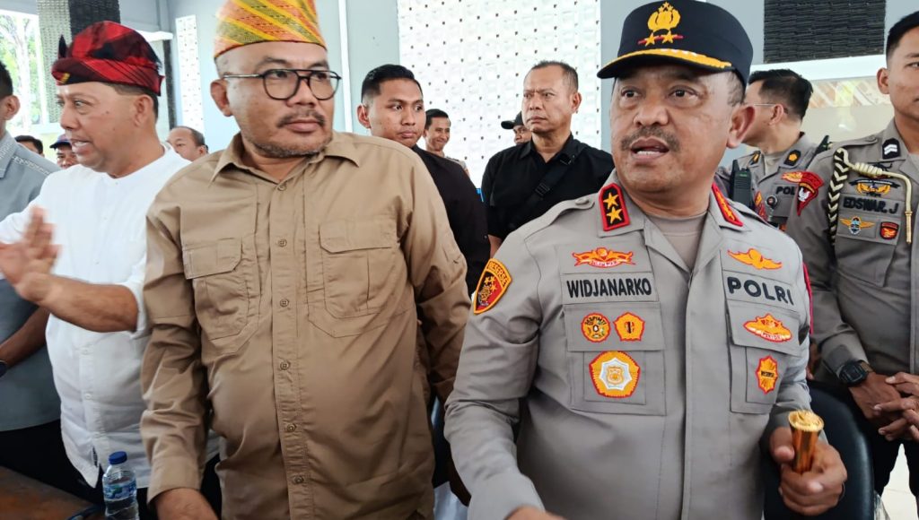 Kapolda Sultra Kedepankan Pendekatan Persuasif dalam Pengamanan Unjuk Rasa