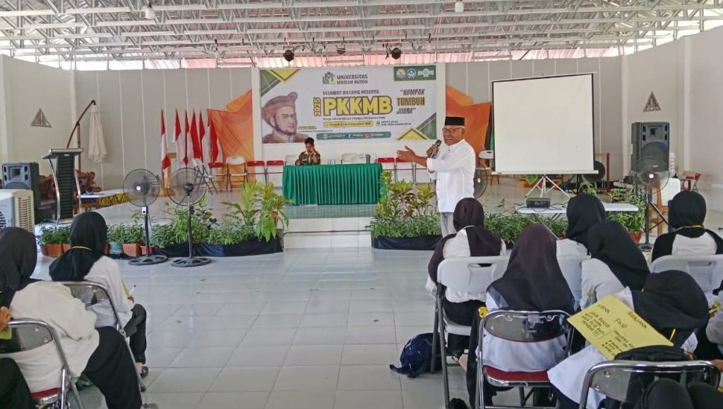UMU Buton Tutup PKKMB 2025 dengan Semangat Kreativitas dan Kebersamaan