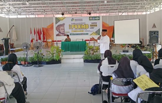 UMU Buton Tutup PKKMB 2025 dengan Semangat Kreativitas dan Kebersamaan