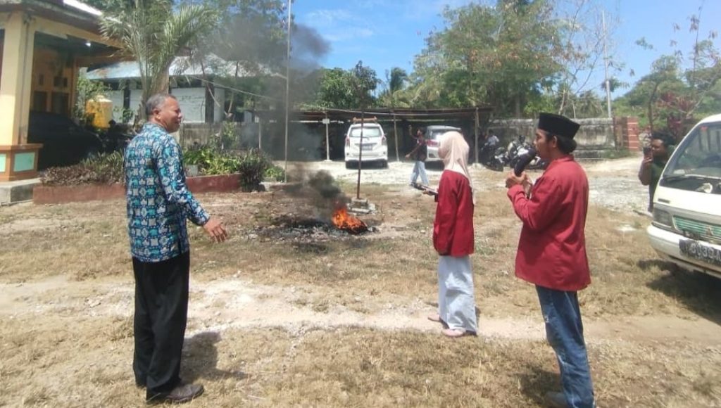 Demo Mahasiswa ITBM Wakatobi Minta Pengelolaan Kampus Transparan