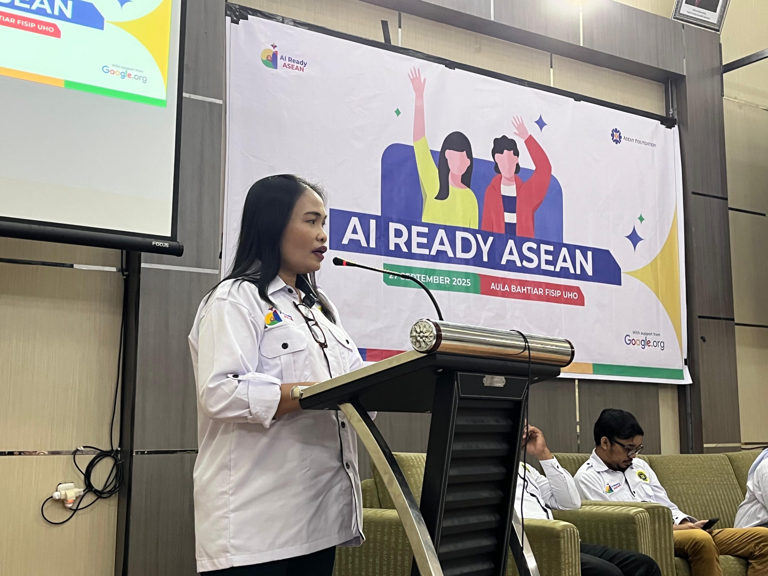 AI Ready ASEAN Hadir di Kendari: Mahasiswa UHO Ikuti Pelatihan Literasi AI
