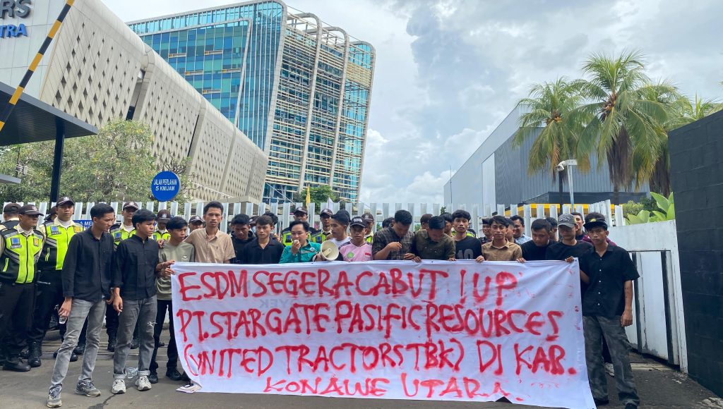 Merusak Lingkungan di Konut, Koalisi Mahasiswa Sultra Geruduk Induk PT. Stargate di Jakarta