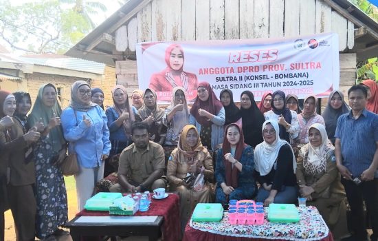 Tya Roysman Reses di Bombana, Masyarakat Desa Keluhkan Jaringan Internet