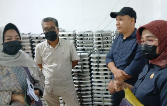 Anggota DPRD Sultra, Harmawati Kunjungan ke Dapur MBG Mowila