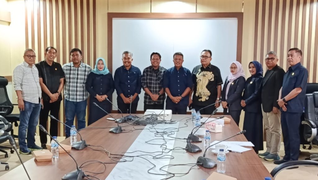 Komisi II Audiens Bersama DESATA Dorong Regulasi Desa Wisata Sultra Berkelanjutan