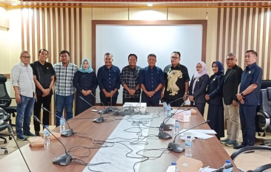 Komisi II Audiens Bersama DESATA Dorong Regulasi Desa Wisata Sultra Berkelanjutan