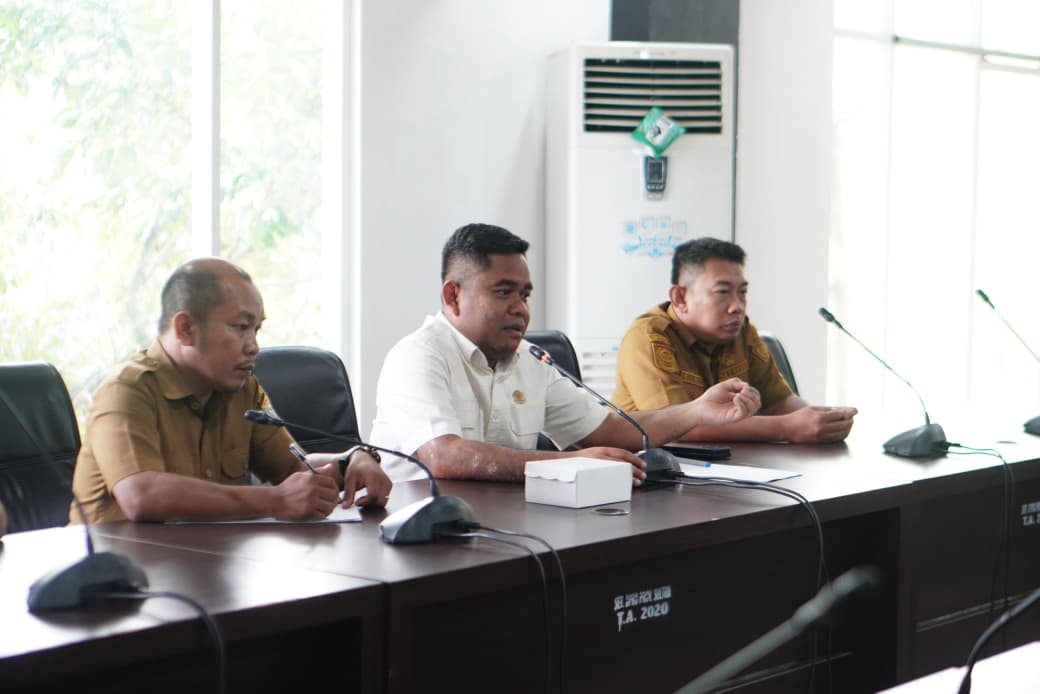 Ketua Komisi I DPRD Sultra La Isra Bahas Masalah Lahan di Wasolangka, Terima Aspirasi Warga