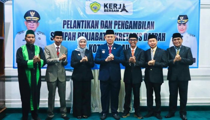 Pelantikan Pj Sekda Baubau: La Ode Darus Salam Ditugaskan Tuntaskan Proses Sekda Definitif