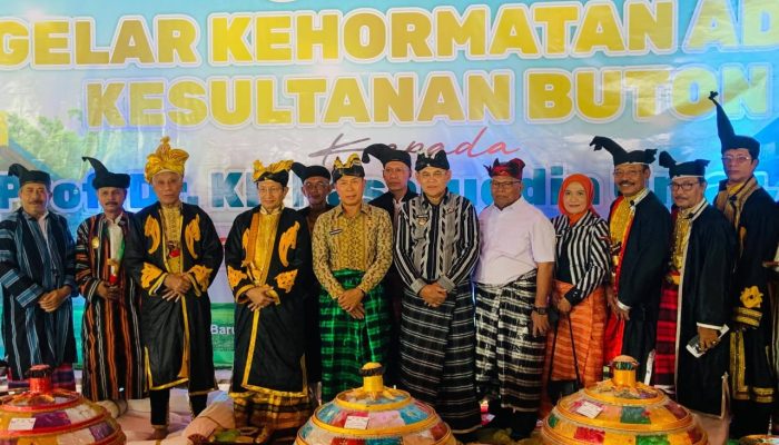 Sultan Buton Tetapkan Menteri Agama RI sebagai Kerabat Adat Kesultanan
