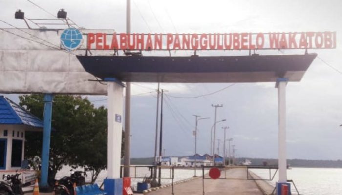 Warga Protes Retribusi Masuk Pelabuhan Panggulubelo di Wakatobi