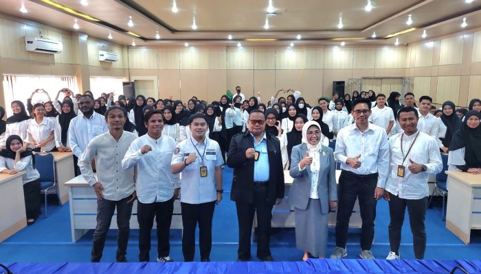 Anggota Komisi IV DPRD Sultra Beri Materi Kuliah Farmasi di UHO Kendari
