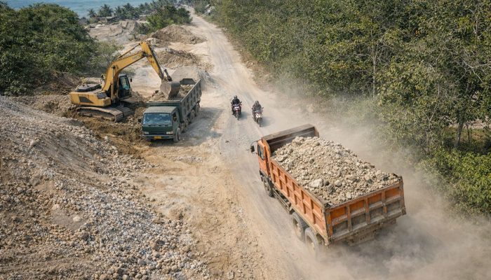 Marak Aktivitas Galian C di Wakatobi, Debu dan Dugaan Tambang Ilegal Disorot